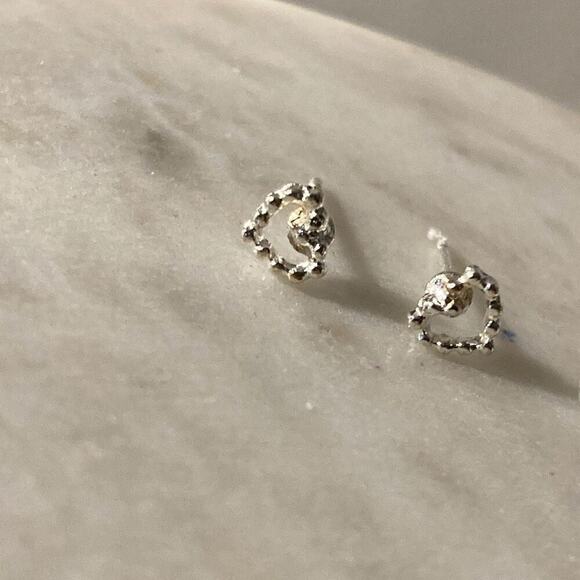 925 sterling silver plated Stud Earrings - Picture 1 of 3